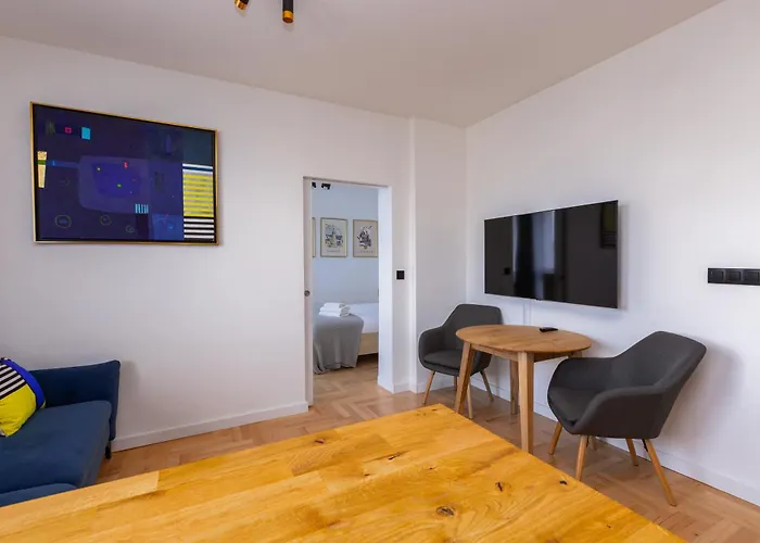 Deep Blue By Bookinghost * グディニャ