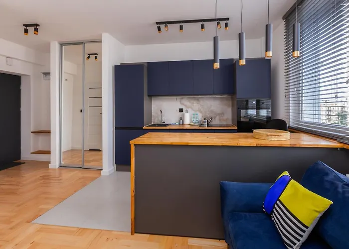 Deep Blue By Bookinghost