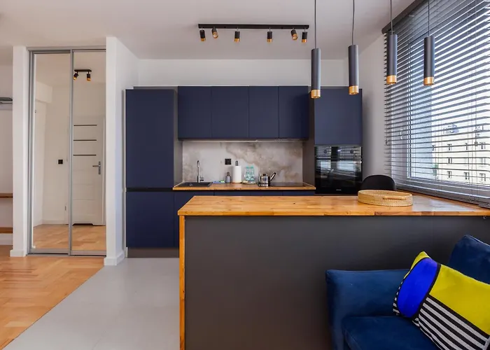 Deep Blue By Bookinghost グディニャ