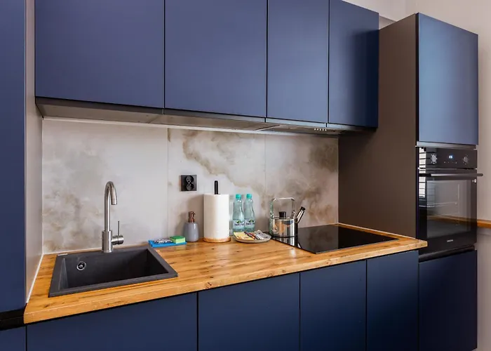 アパート Deep Blue By Bookinghost *